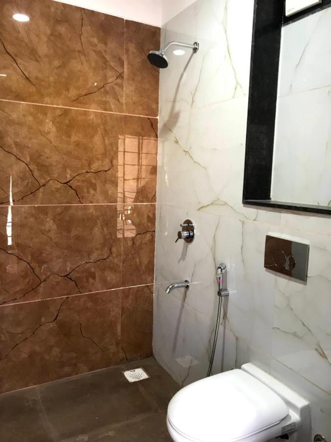 Hotel Amigo Ratlām Екстериор снимка