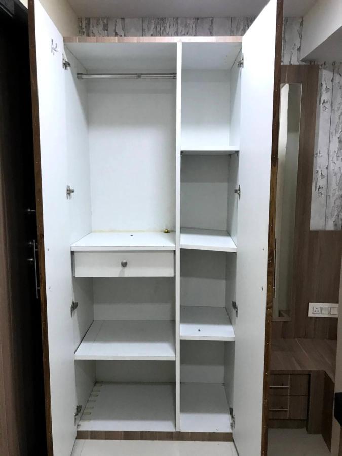 Hotel Amigo Ratlām Екстериор снимка