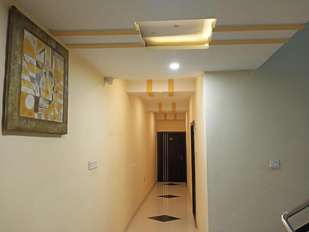Hotel Amigo Ratlām Екстериор снимка